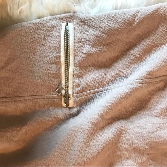 Wilfred timbre vest mauve white zip button style - Picture 6 of 12